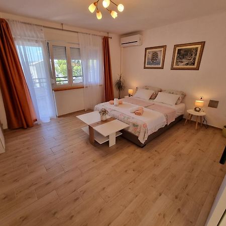 Apartment Bruno Crikvenica Buitenkant foto